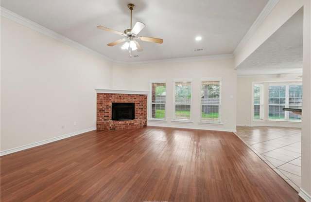 1407 Fincastle Loop Gallery 3