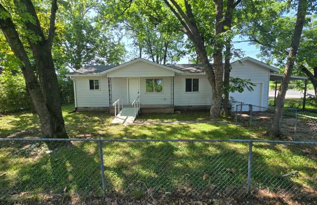 314 N Oak St photos photos