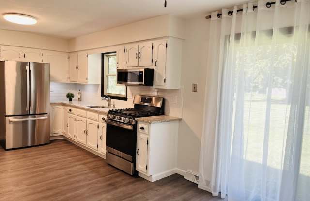 3258 Shelburne Drive Gallery 4