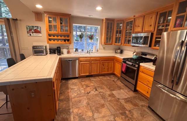 Ski Lease in Tahoe Donner | Available Nov 1 - April 30 | $4,200/mo. Gallery 4