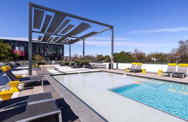 1102 S Lamar Blvd photos photos