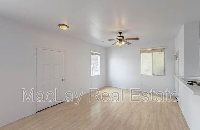 5216 W Albeniz Pl Gallery 4
