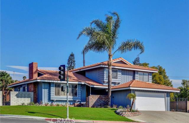 714 West Avenida De La Merced - 714 West Avenida De La Merced, Montebello, CA 90640
