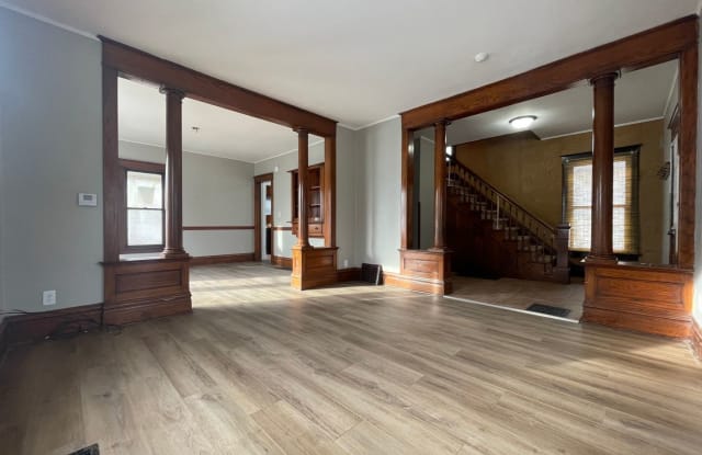 1029 Lincoln St. - 1029 Lincoln Street, Waterloo, IA 50703