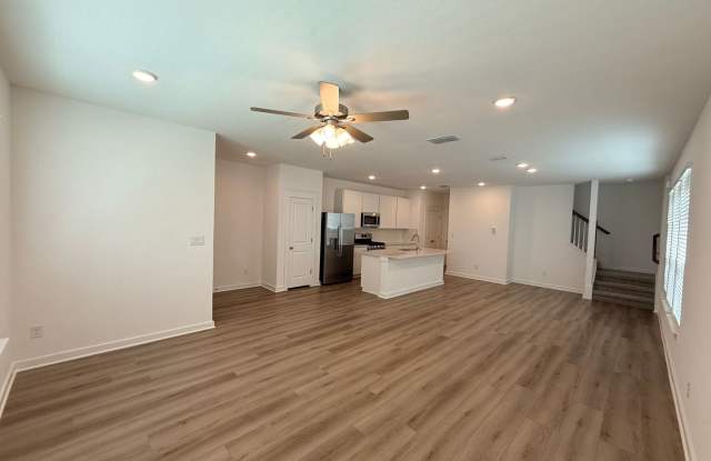 124 Hartson Dr, Taylor, TX 76574  **BRAND NEW CONSTRUCTION** Gallery 4