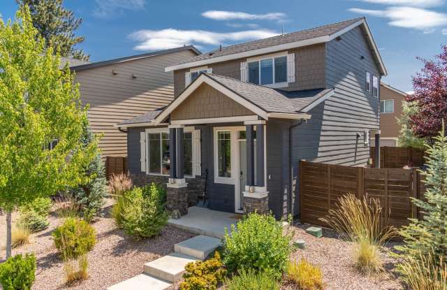 Newer 3 Bedroom, 2.5 Bath Home with Community Pool & Park Gallery 3