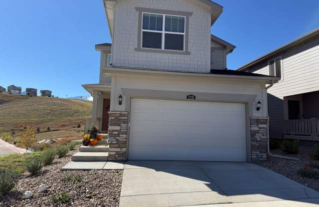 Beautiful New-Build 3-Bed Home on Corner Lot — West Side Colorado Springs Gallery 1