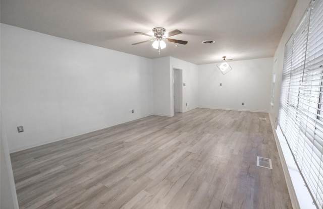 8301 Llano Avenue Gallery 4