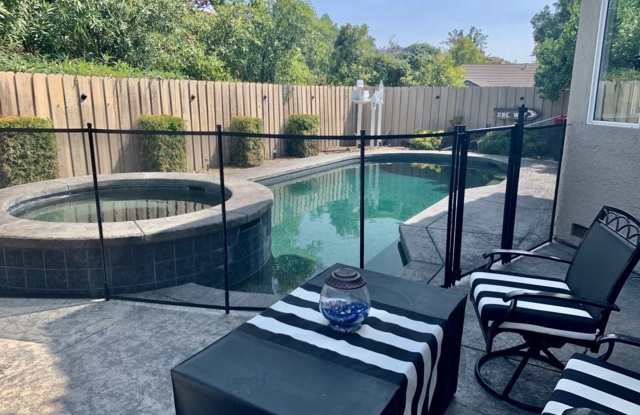 355 Woodcrest Dr. Gallery 2