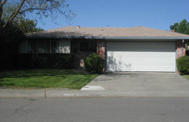 Pet Friendly Home Nestled in Quiet Neighborhood-First 2 Month's Rent free photos photos