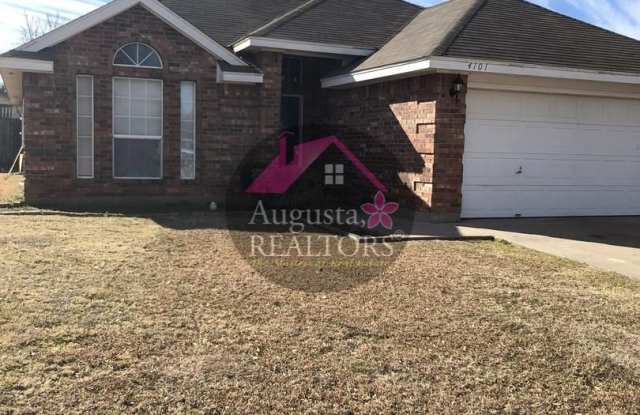 Mesquite Forest- Lovely 3 bedroom 2 bath in a great Wylie West Neighborhood - 4101 Karen Drive, Abilene, TX 79606