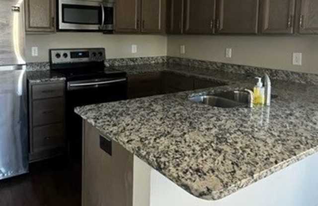 Affordable 2-Bedroom Townhome in the Heart of Lebanon, TN! photos photos