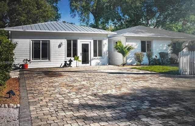 4 Transylvania Ave photos photos