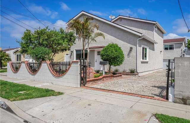 4543 W 168th Street photos photos