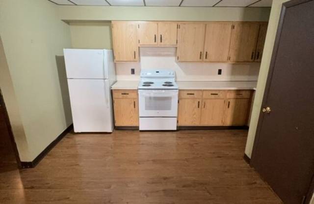 1820 Sanderson Ave photos photos