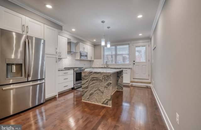 939 S BAYLIS Street photos photos