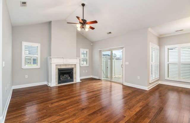 4935 Willow Bluff Circle photos photos