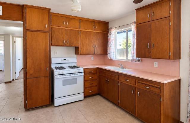 12811 N 111th Drive Gallery 4