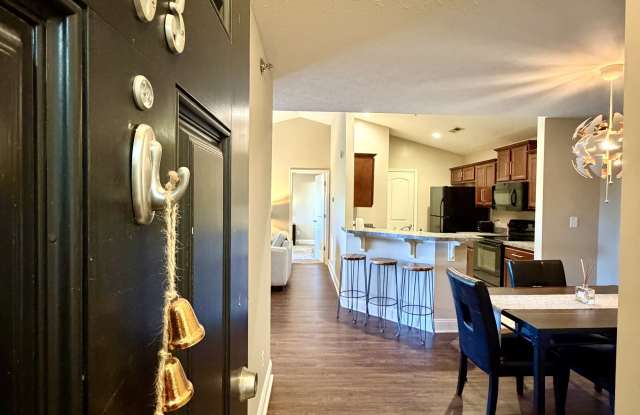 100 Capstone Dr. - 303 photos photos