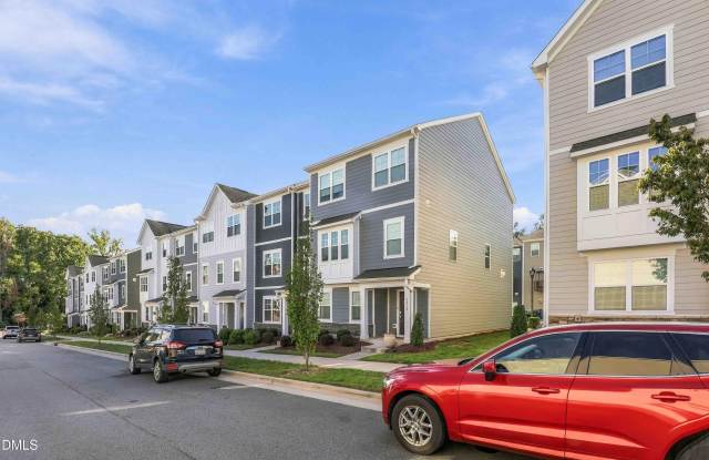 6417 Mentor Place Gallery 2