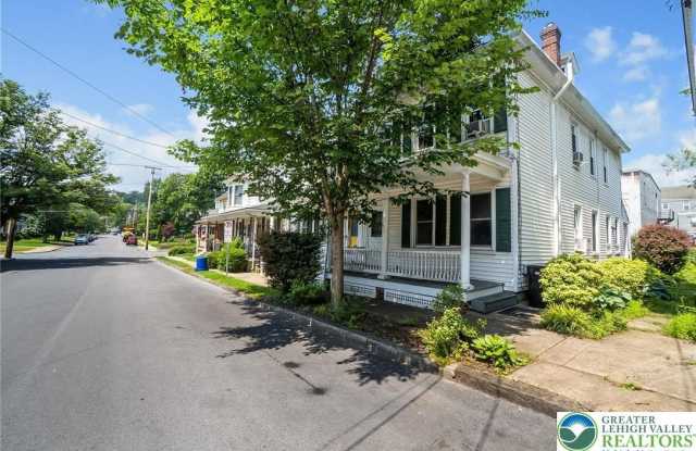 423 McCartney Street photos photos
