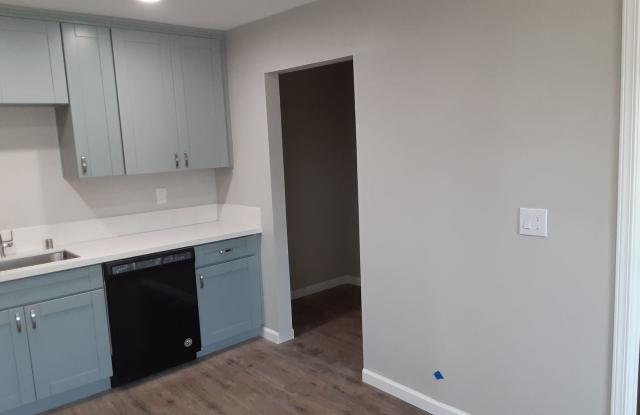 6248 Childs Ave Unit 2 Gallery 3