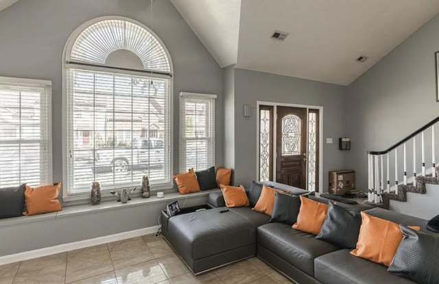 1561 River Bend Place Southeast Gallery 2
