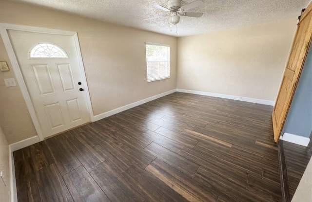 3409 Cambridge Drive Gallery 2