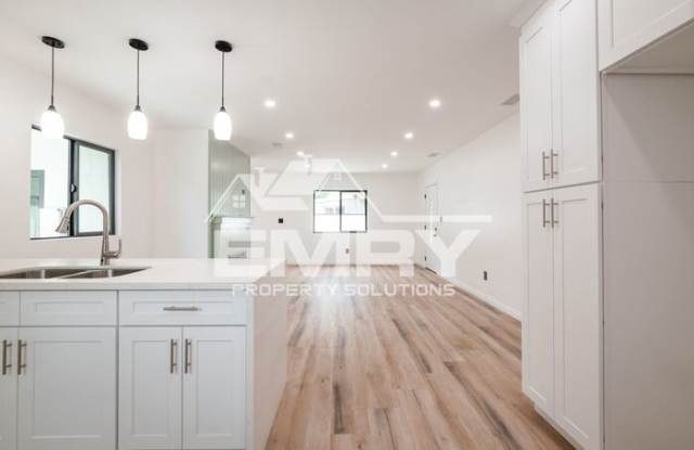 9135 Arrington Avenue Gallery 2