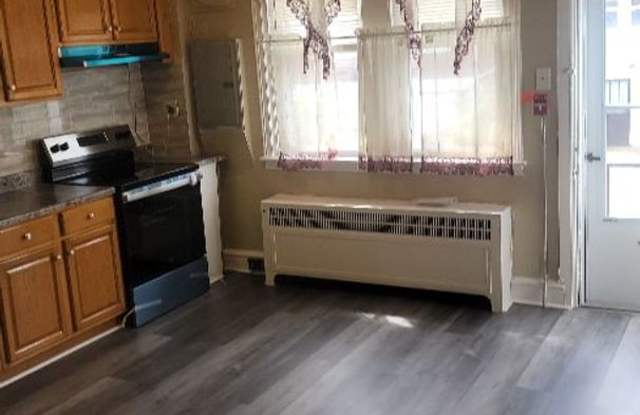 WEST OAK LANE • RENOVATED 2 BEDROOMS • WASHER & DRYER • $1,500/MONTH Gallery 3