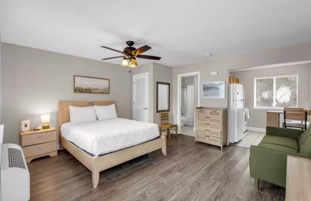 Oak Shores Studio 56 photos photos