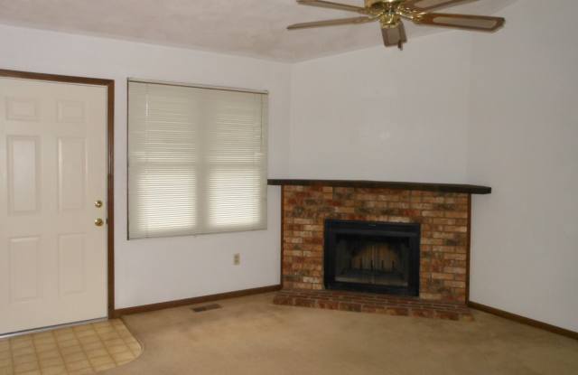 1270 Ridgewood Court Gallery 3