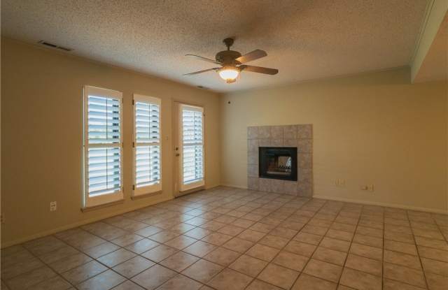 2538 E Sweetbriar Drive Gallery 2