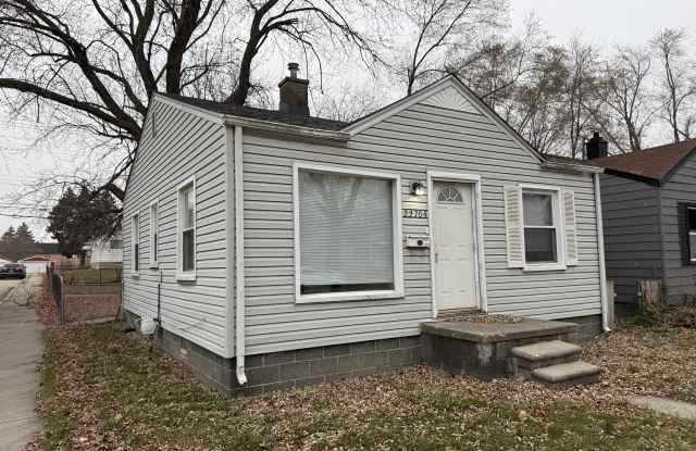 22705 Sharrow Ave photos photos