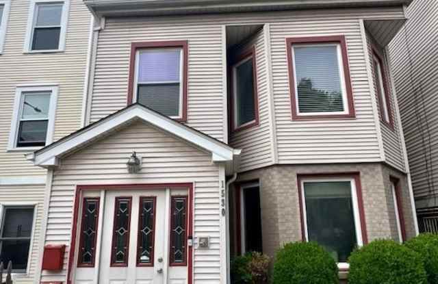 1530 W Diversey Parkway photos photos