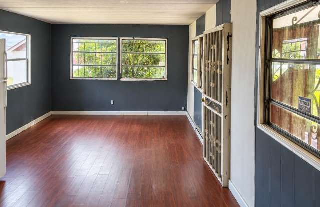 1616 PROVIDENCE Road Gallery 2