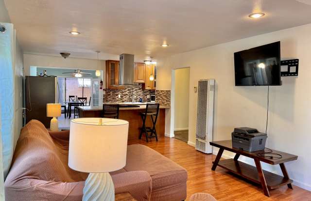 3834 Cottonwood Street Gallery 3