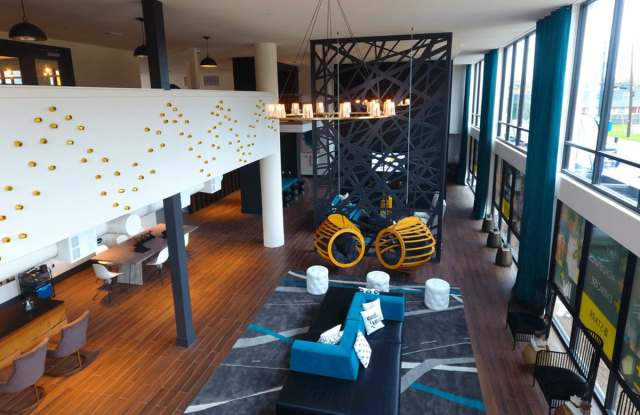 Liv+ Arlington - Student Housing Gallery 2