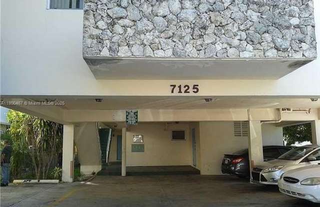 7125 Dickens Ave photos photos