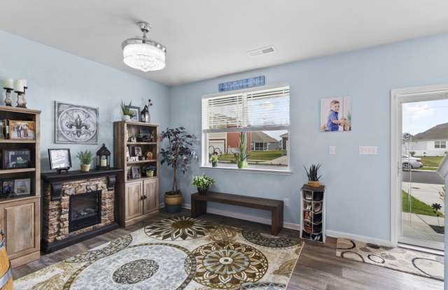 20576 Smithfield Cir Gallery 3