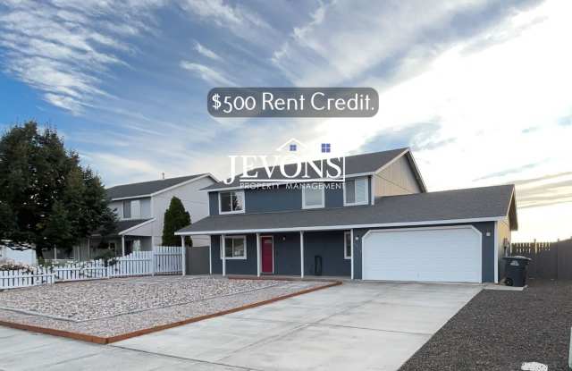 $500 Rent Credit - Charming 4-bedroom home with laundry and full kitchen, located near WA-17 and Grant County Mall! photos photos $500 Rent Credit - Charming 4-bedroom home with laundry and full kitchen, located near WA-17 and Grant County Mall! photos photos