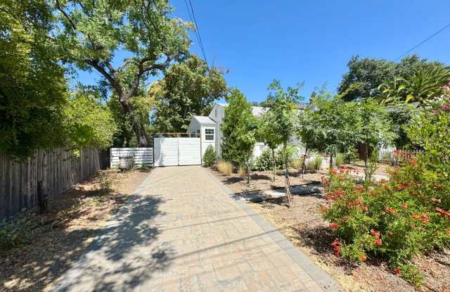 Rare Find Saint Helena Gem, “Upper Tainter” 2 Bedrooms, 2 Bathrooms, Less than ½ Mile to Downtown St. Helena photos photos