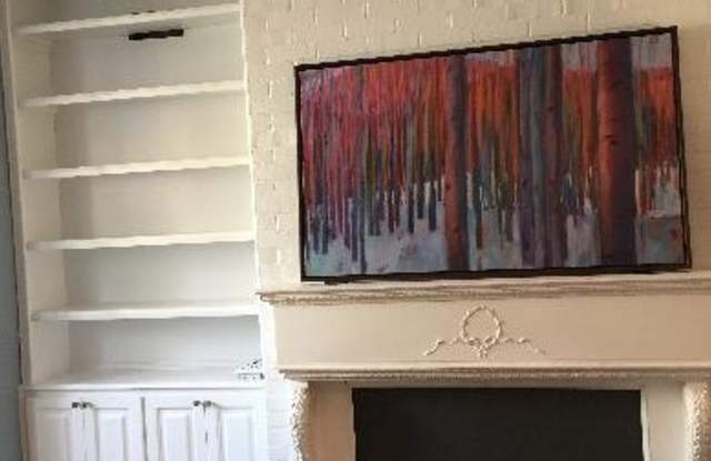 1225 Linden Place NE Gallery 3