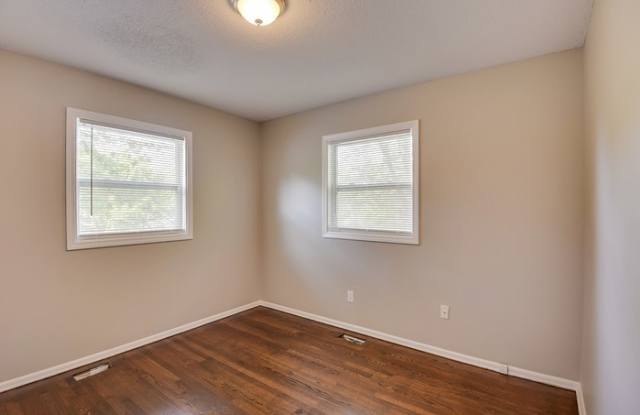 1715 Viking Drive Gallery 3