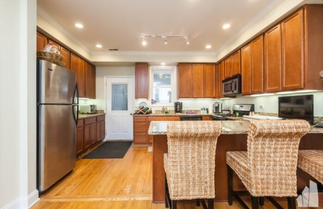 1248 West Rosedale Avenue - 1248 West Rosedale Avenue, Chicago, IL 60660