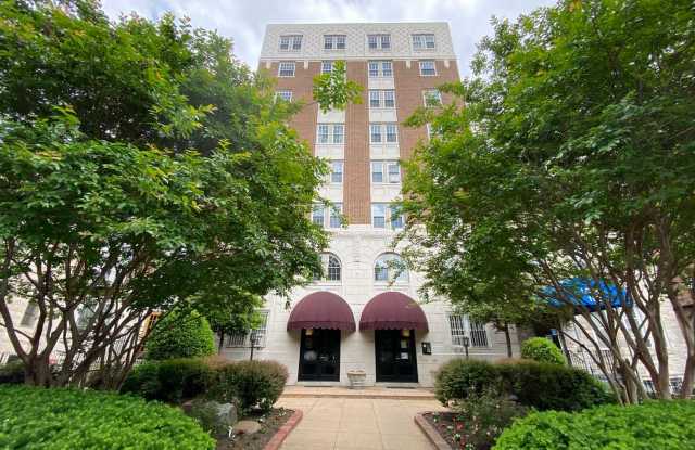 Have Breakfast at Tiffany's! Cozy Studio at The Tiffany! Great Dupont Location on 16th near U Street! Centrally located - 1925 16th Street Northwest, Washington, DC 20009