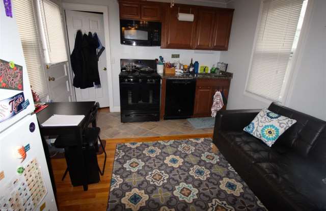 414 Lawrence St Apt 6 Gallery 3