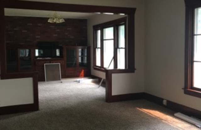 2627 E. HOFFMAN AVE. Gallery 4