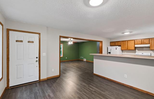 2321 Lyndale Avenue N Gallery 4
