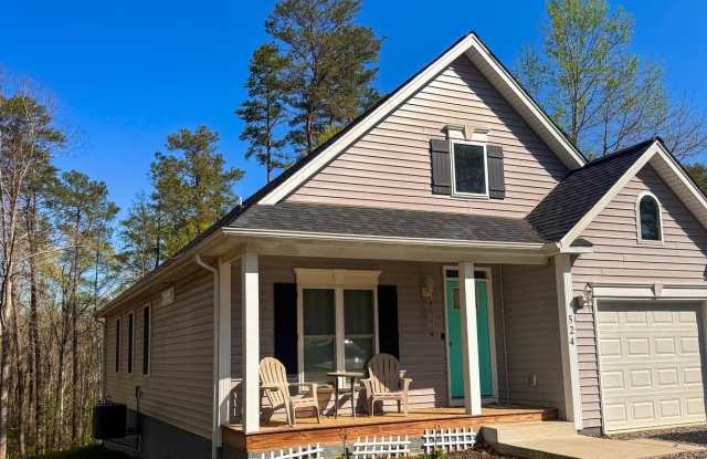 524 REDGROUND Drive - 524 Redground Drive, Lake Land'Or, VA 22546